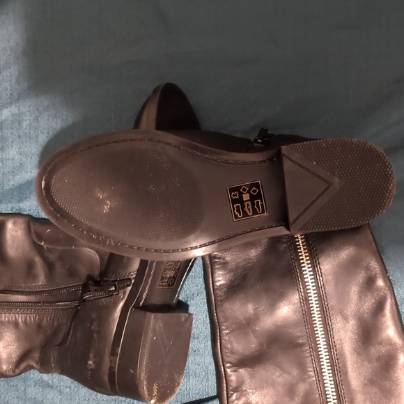 Brand New never worn Also boots - Picture 2 of 3